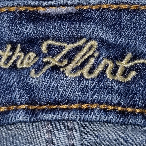 Old Navy - The Flirt Jeans - Picture 3 of 7